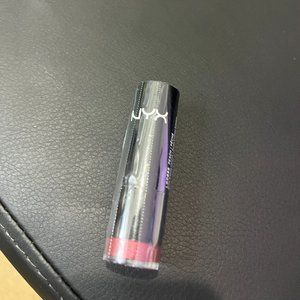 NYX Extra Creamy Lipstick Shade: 625